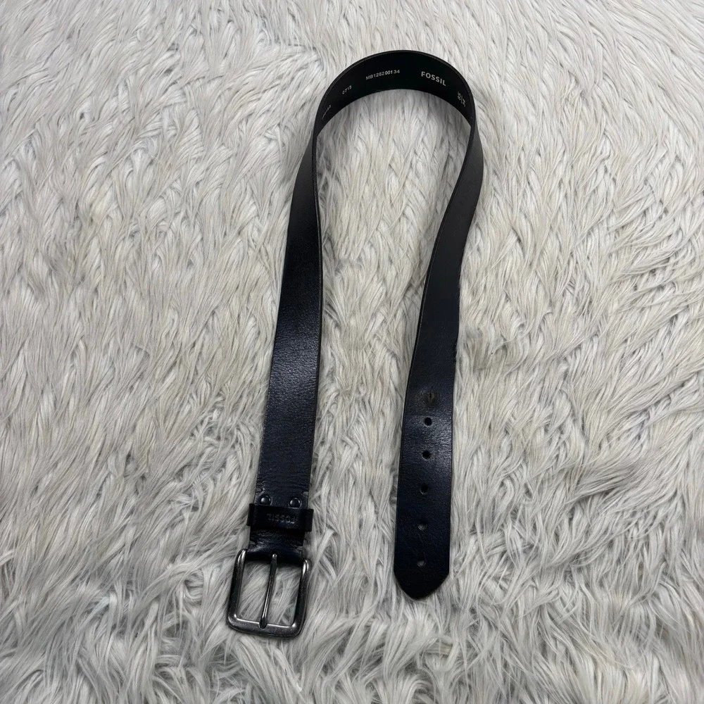 Fossil Men's 34 Black Leather Waist Belt Classic Minimalist Basic